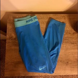 Nike Pro Crops- Blue